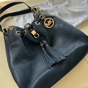 Micheal Kors Navy Shoulder Bag